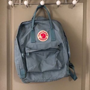 Kånken' Water Resistant Backpack
FJÄLLRÄVEN